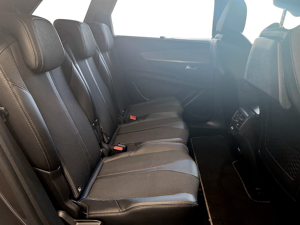 Bild på Peugeot 5008 GT 1.2 PT 130hk Aut 7-SITS B-KAMERA