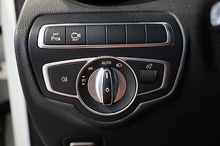 SUV Mercedes-Benz GLC 24 av 27