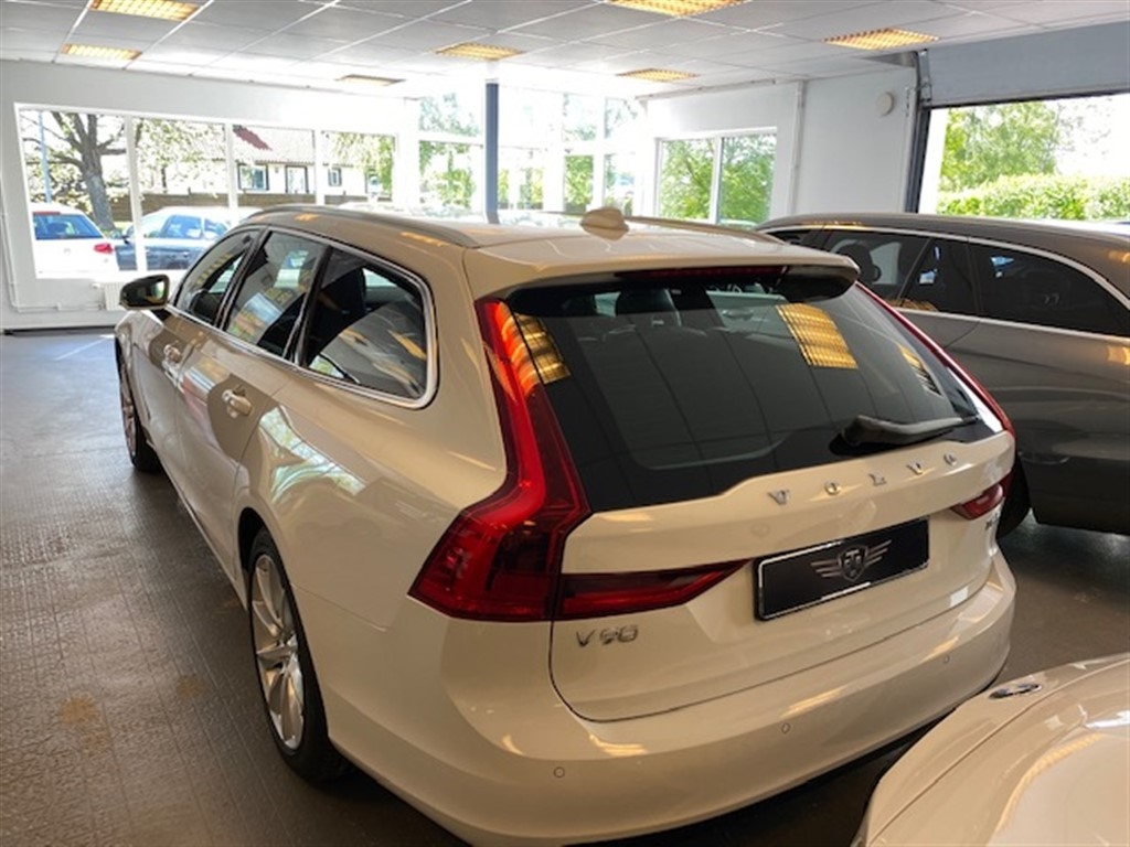 Volvo T6 AWD , 320hk Momentum 2017, kuva 7/35