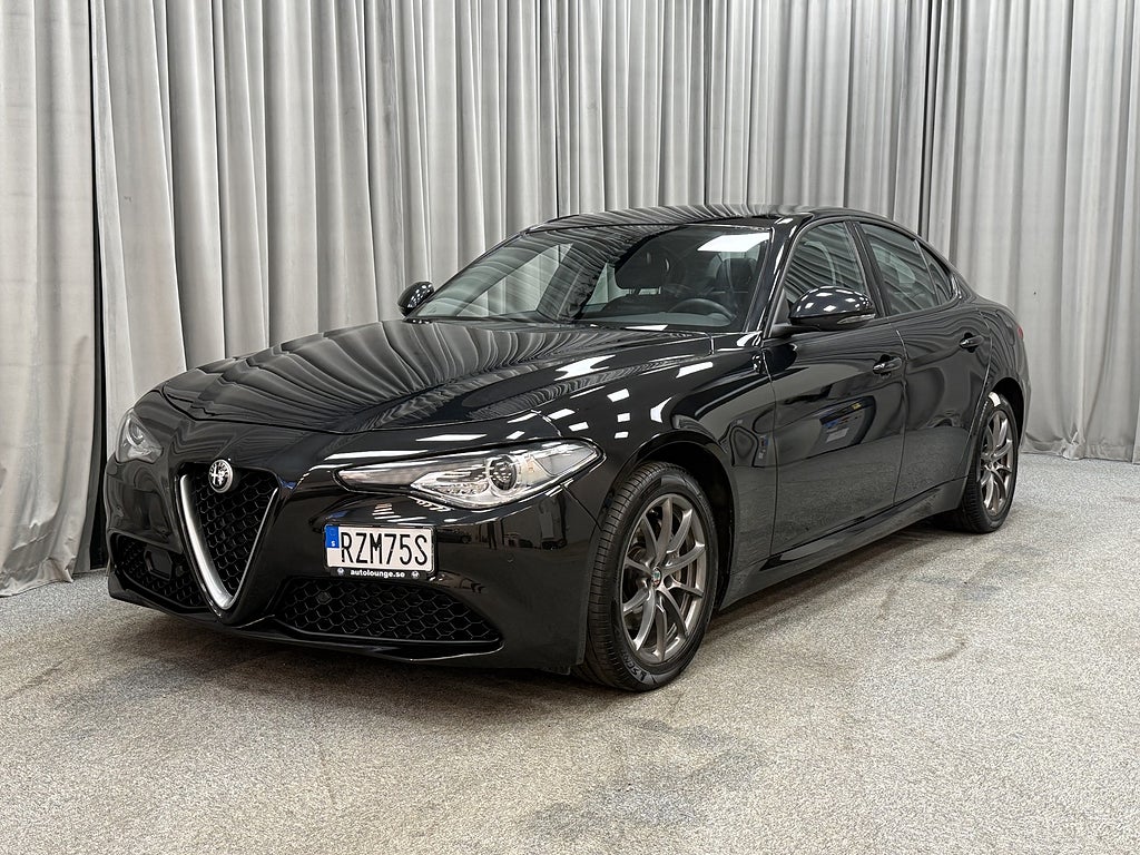 Alfa Romeo Giulia 2.0 Turbo 200HK B-Tech Super Aut Fullservad/Nyservad