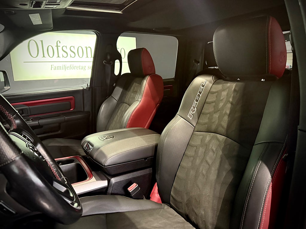 Dodge RAM 1500 Rebel 5,7 L Mkt fin o låga mil 4 X 4  394 hk - bild 5