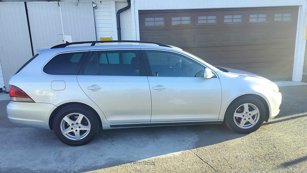 Volkswagen Golf Variant 1.6 TDI DPF BMT Masters Euro 5