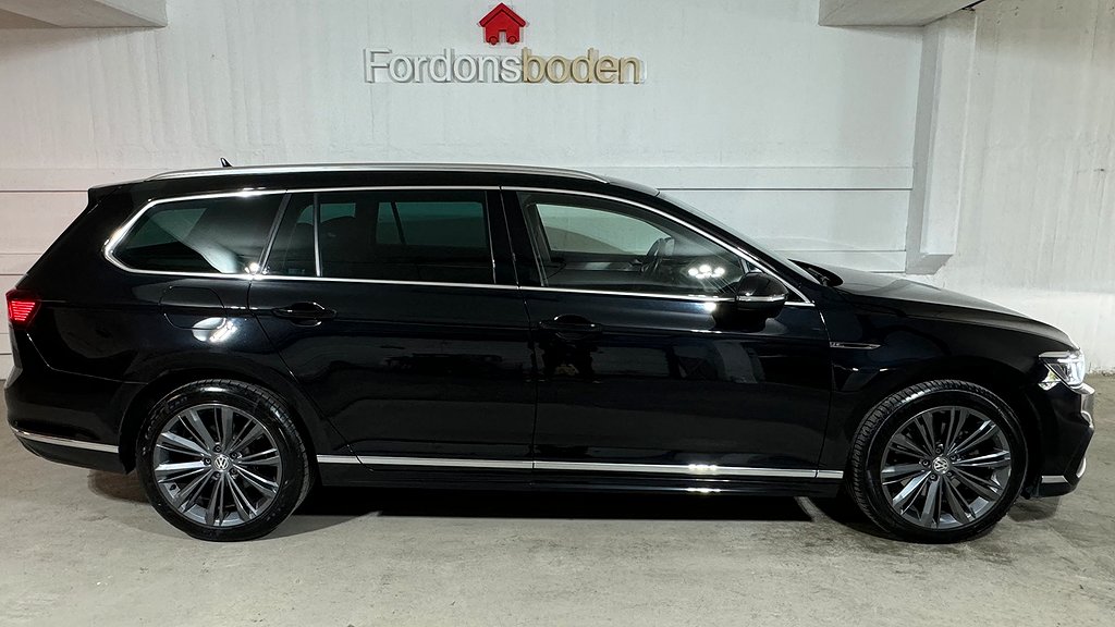 Volkswagen Passat SC 2.0 TDI 4M R-Line Drag D-Värm Navi 