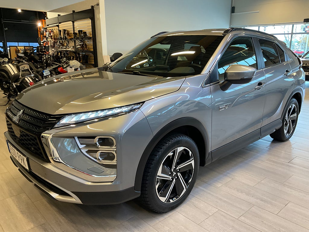 Mitsubishi Eclipse Cross PHEV 2.4 188hk 4WD Dragkrok Backkamera Navi 