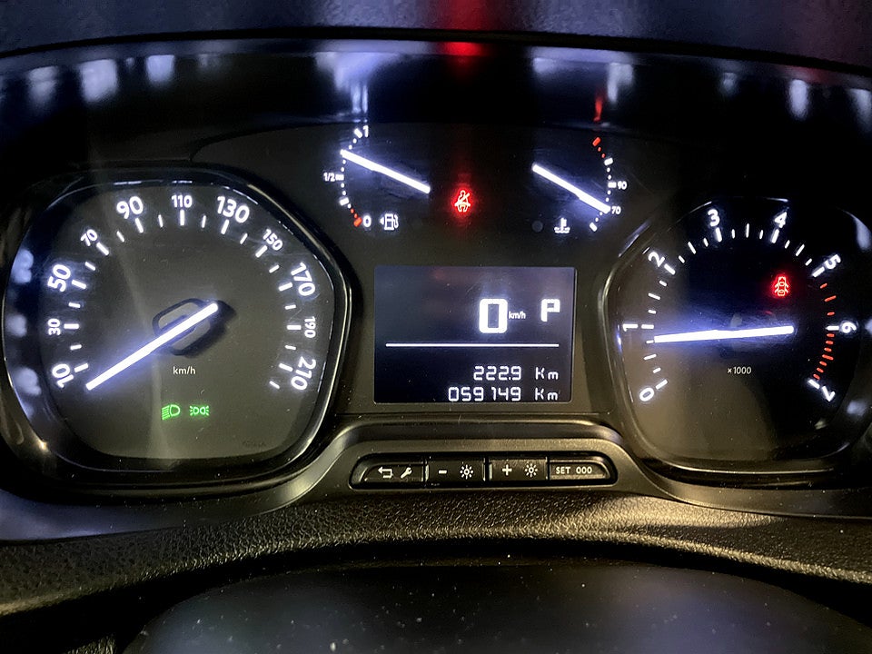 Bild på Opel Vivaro Business 2.0 BHDi 145hk Aut L3 DRAG P-SENSORER