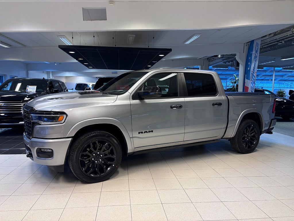 Dodge RAM 1500 Limited Night Premium Hurricane 540hk