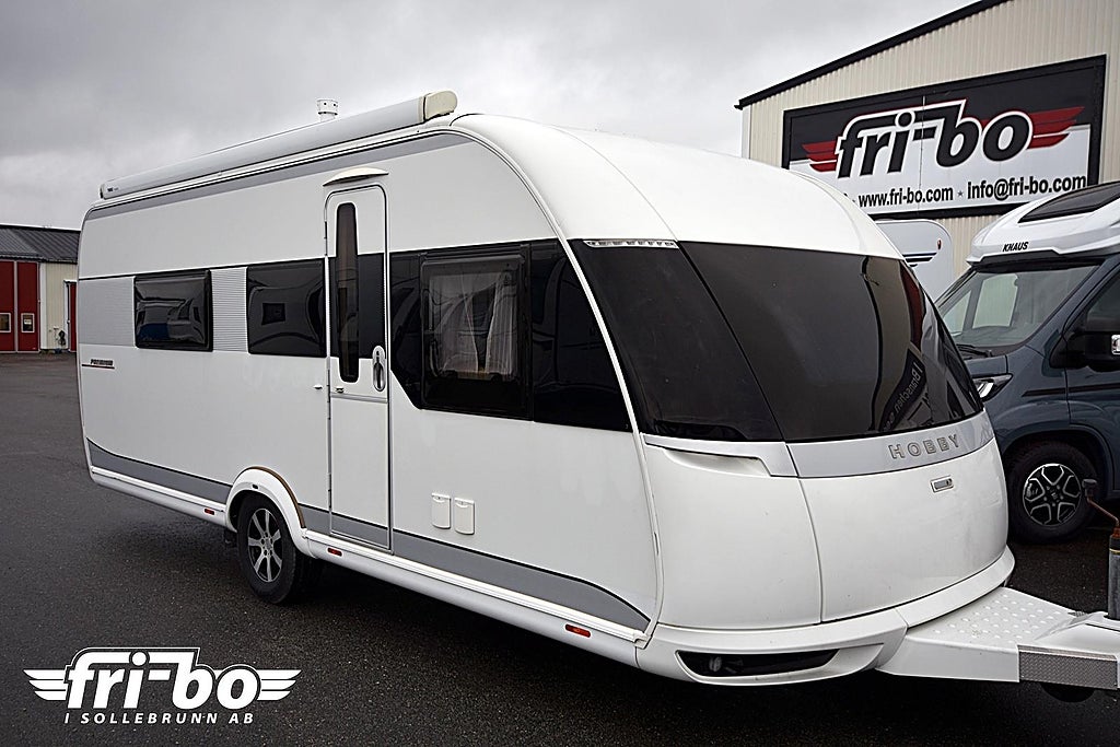 Hobby 560 WLU Premium, Långbäddar