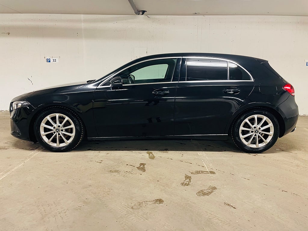 Mercedes-Benz A200 2019 - miniatyr 2