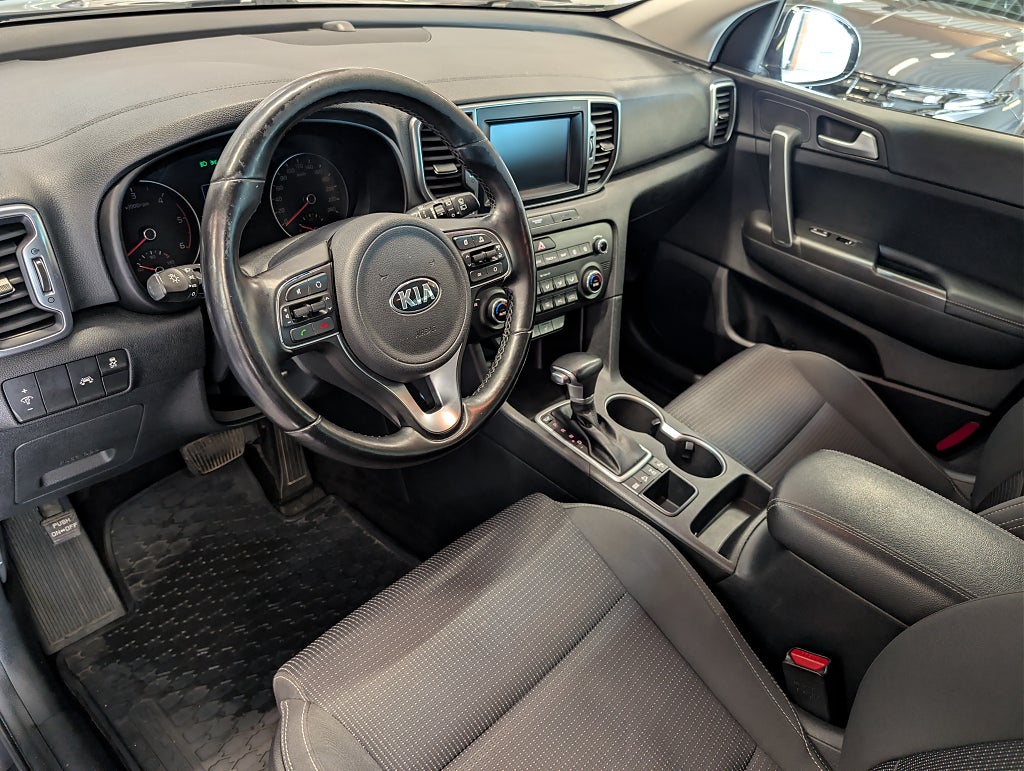 Kia Sportage 2.0 CRDi AWD Advance SoV thumbnail