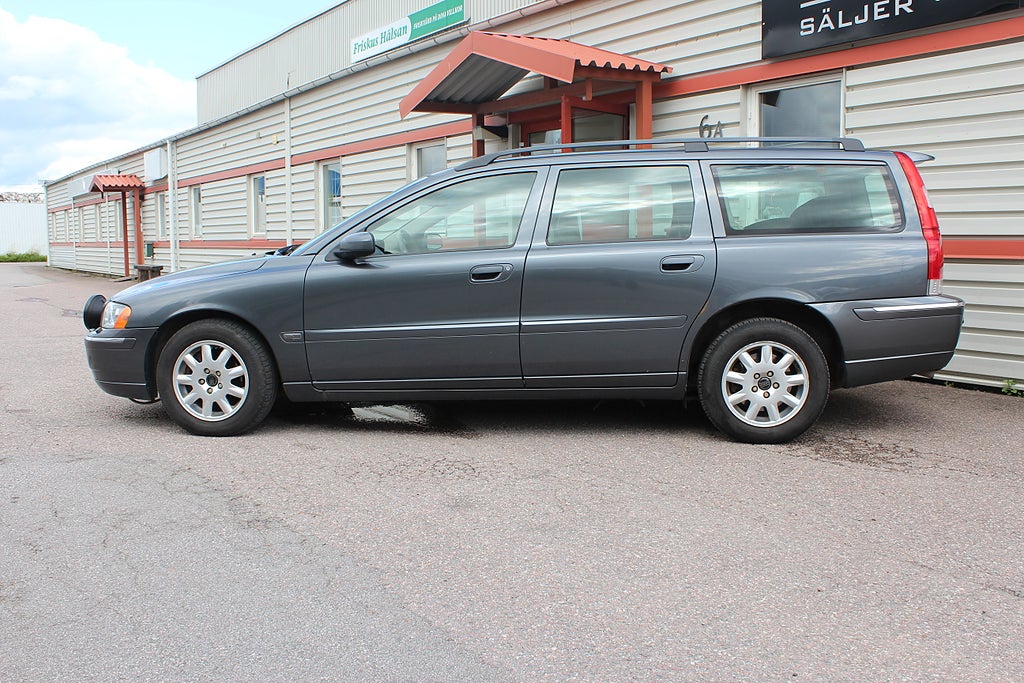 VOLVO V70 2.4 140 ch 4X2 BVM - CT OK - ATTEKAGE - CUIR INTÉGRALE - 270000 KM