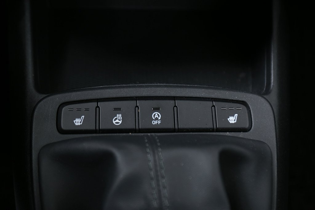 Hyundai i10 1,0 67hk Essential 5-D CarPlay Bluetooth 2021