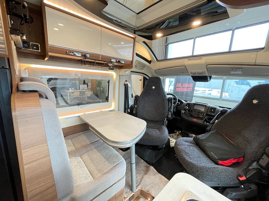 Rapido V55 140 /Solcell/Automat 160hk/En ägare/Fint skick/B-körkort - Rapido