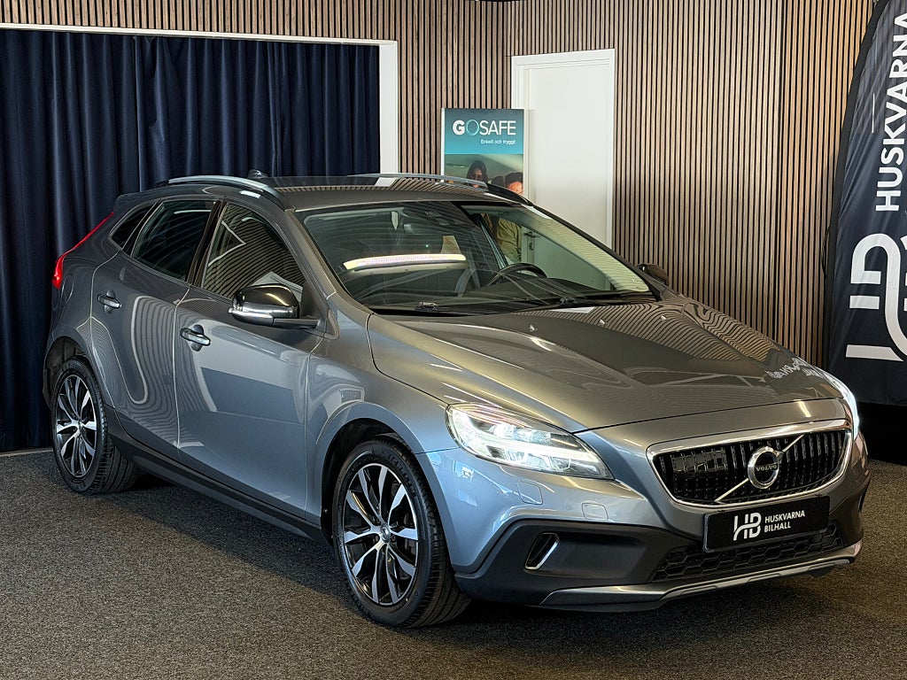 Volvo V40 Cross Country D3 Geartronic Momentum Euro 6 Backkamera Navi Blis