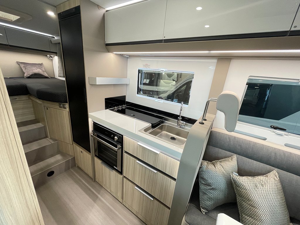 Adria Compact Supreme DL /B-körkort/Automat/Låg skatt/180hk/ - Adria