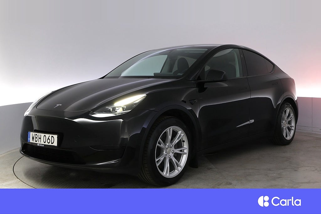 Tesla Model Y Standard Range RWD Autopilot Pano Drag