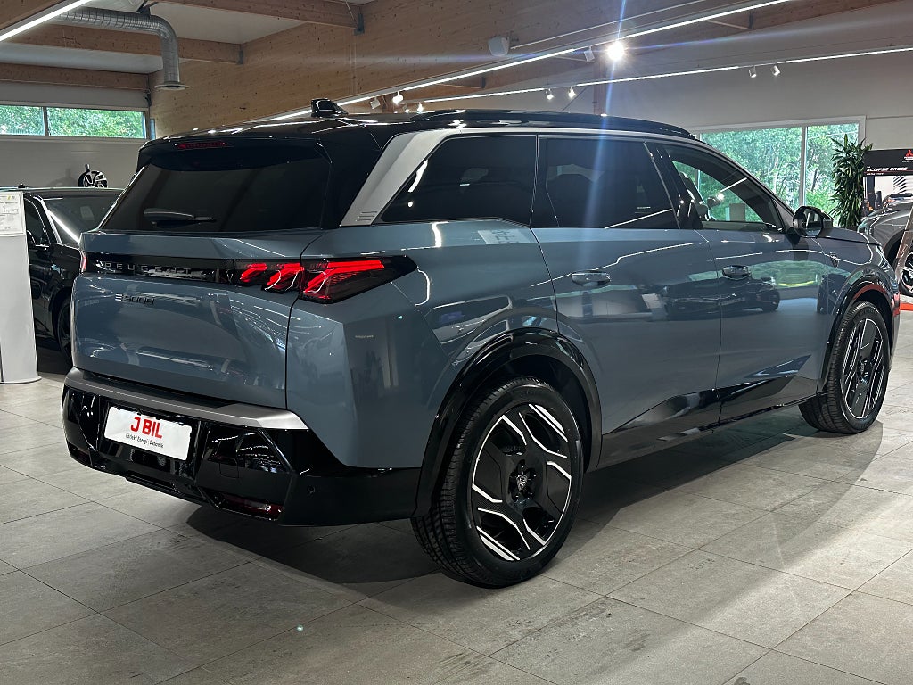 Bild på Peugeot 5008 Winter Edition PHEV 195hk 7-sits