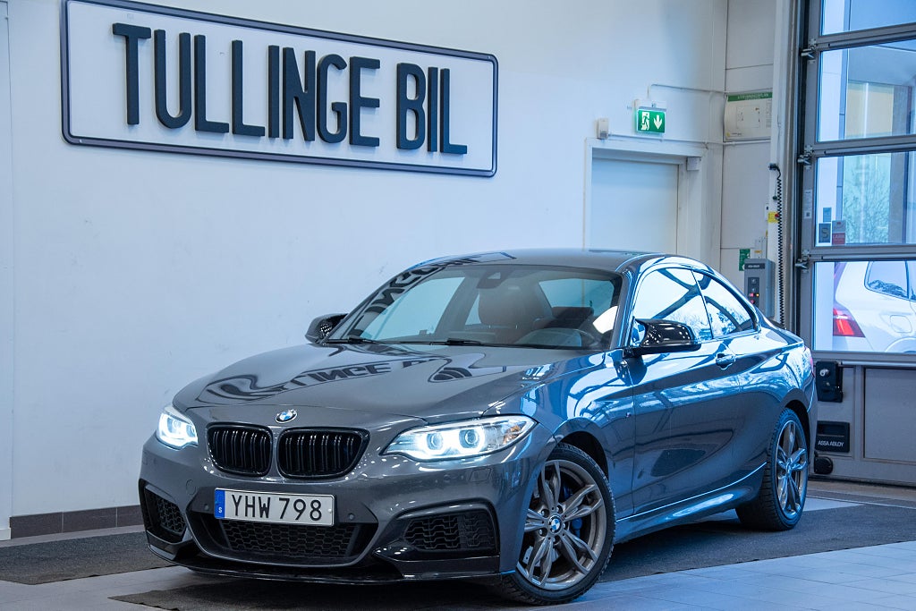 BMW M240I xDrive 340HK Akrapovic H/K Navi Läder Elstolar Kamera