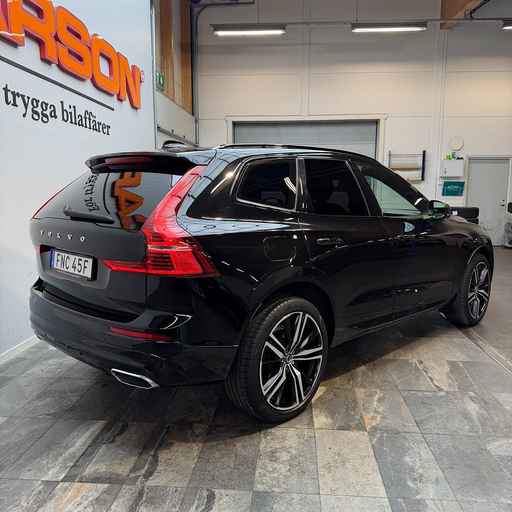 Volvo XC60 B4 AWD R-Design H&K Carplay Värmare Drag Kamrem Bytt!