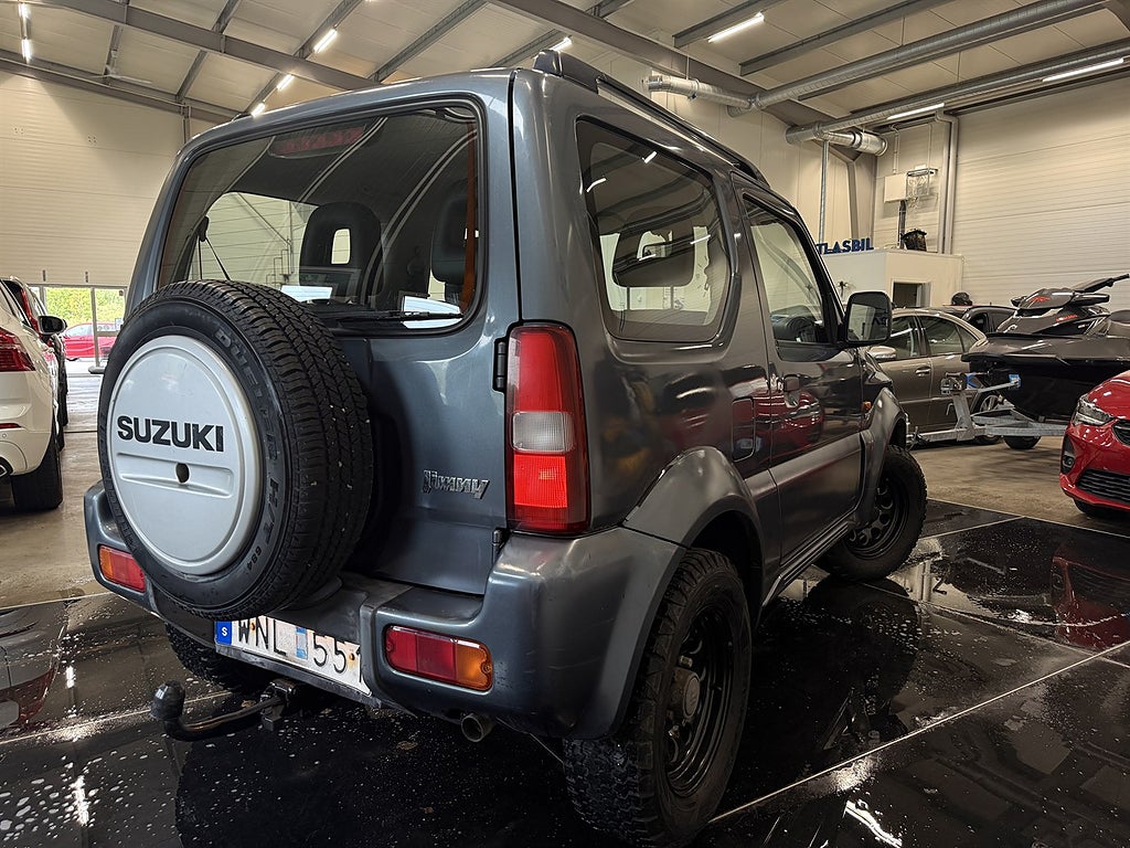 SUZUKI JIMNY 1.3 VVT 86ch 4X4 - JLX - ATTELAGE - SIÈGES CHAUFFANTS - 2/4 ROUES MOTRICES