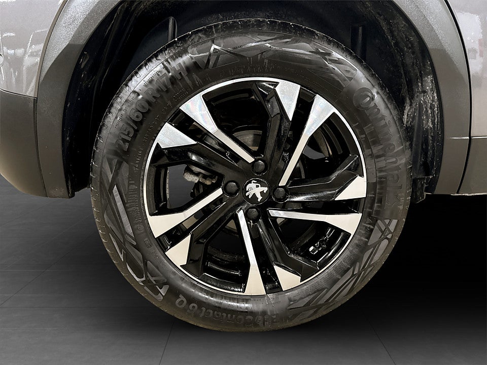 Bild på Peugeot 2008 GT 1.2 PT 130hk Aut NYSERVAD BACKKAMERA FARTHÅLLARE