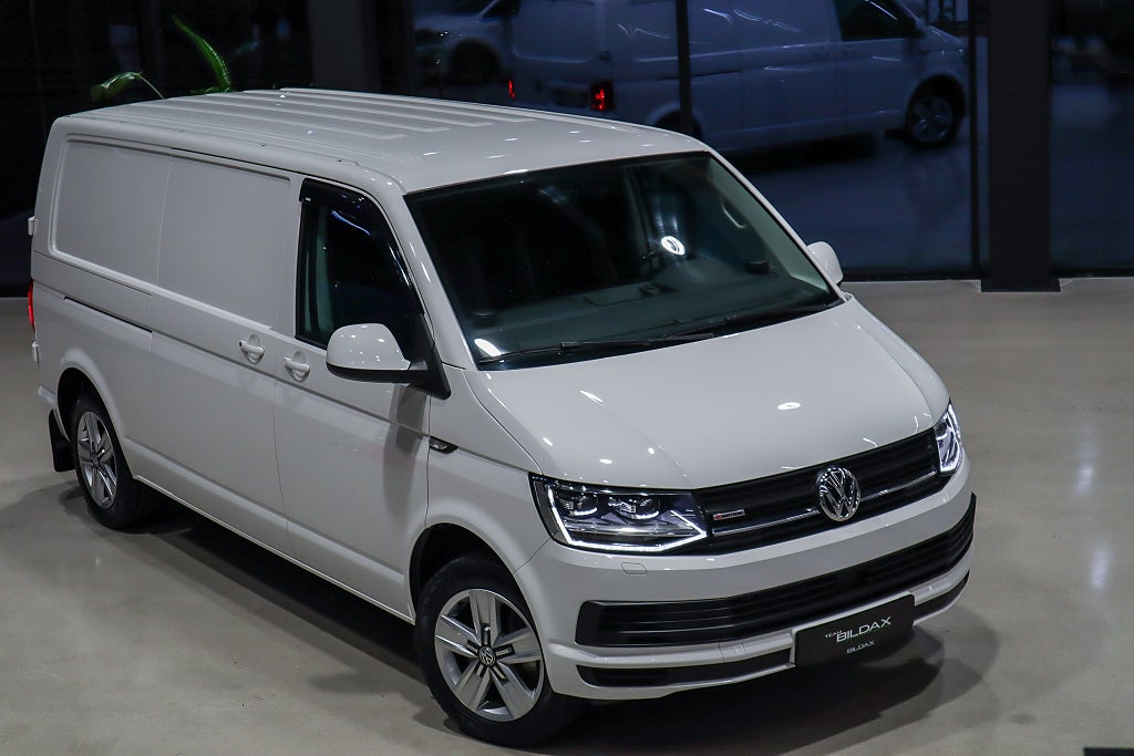 Volkswagen Transporter T32 TDI 204HK DSG 4MOTION LÅNG DUBBLA DÖRRAR DRAG KAMER