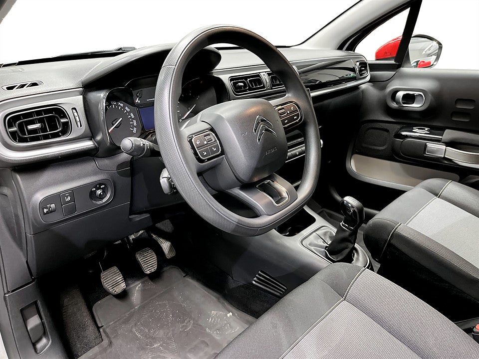 Bild på Citroën C3 Feel 1.2 PT 82hk - CARPLAY, BACKSENSORER