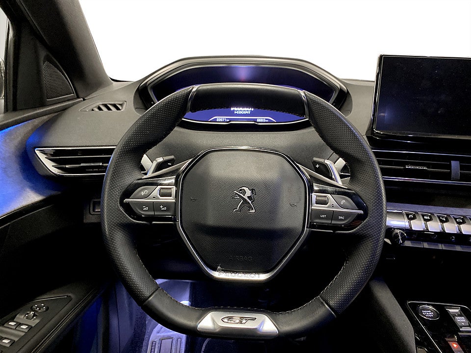 Bild på Peugeot 3008 GT 1.2 PT 130hk Aut - B-KAMERA, CARPLAY