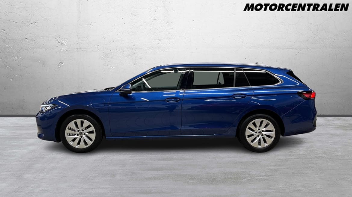 Volkswagen Passat 2024, photo 4/10