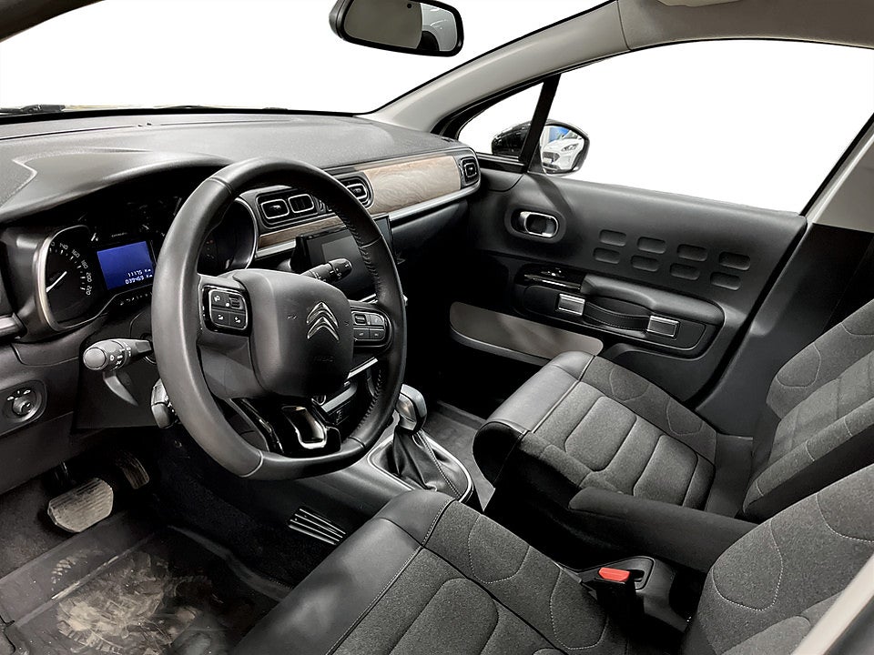 Bild på Citroën C3 Shine 1.2 PT 110hk Aut  P-SENSORER
