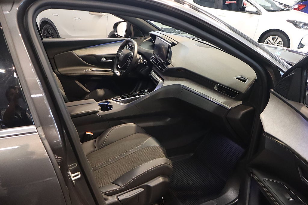 Bild på Peugeot 3008 GT 1.2 PT 130hk Aut - B-KAMERA, CARPLAY