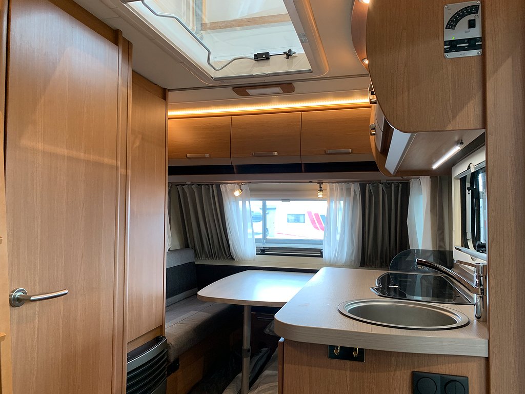 Knaus Sport  400 LK / Mover / Solcell / Markis / Barnkammare - Knaus