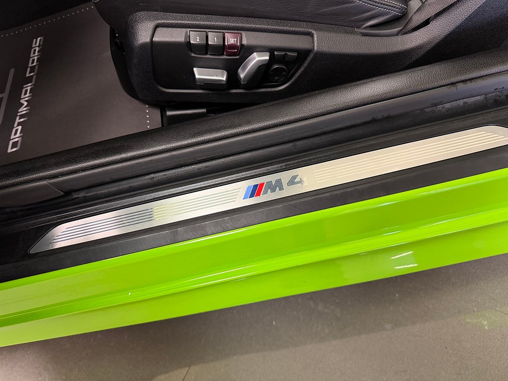 BMW M4 2016 - miniatyr 12