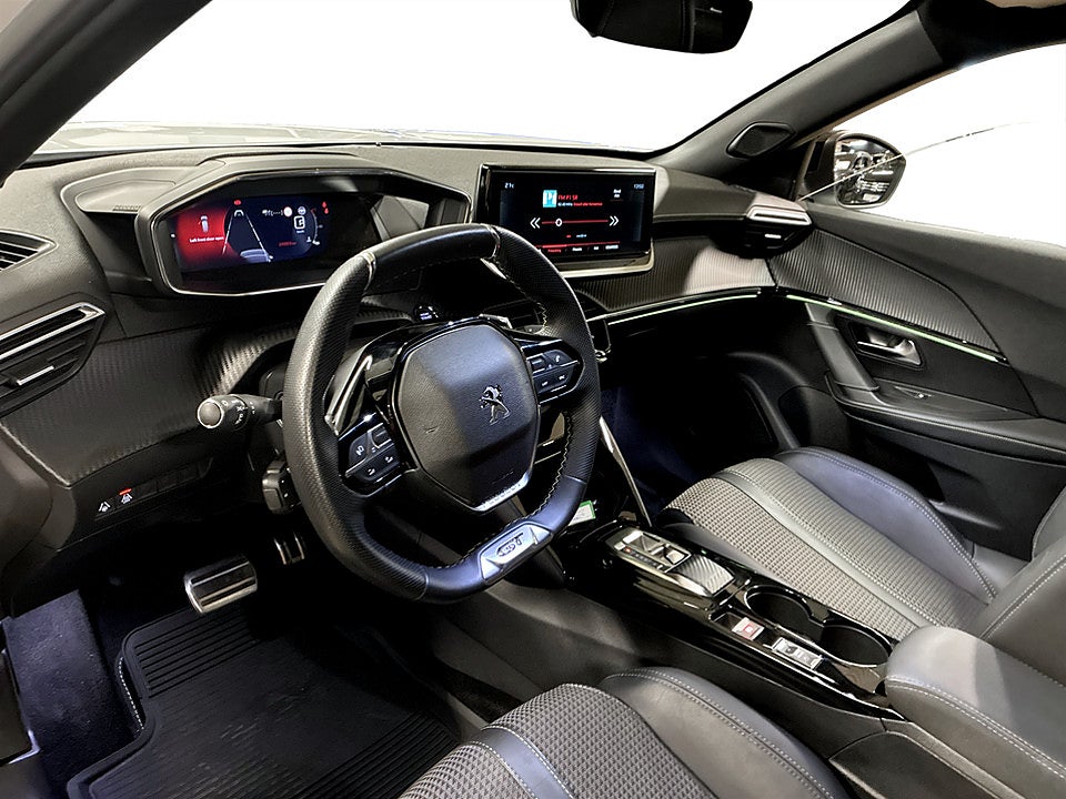 Bild på Peugeot 2008 GT 1.2 PT 130hk Aut CARPLAY NAVI