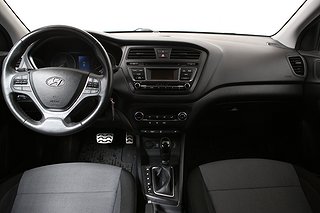 Halvkombi Hyundai i20 15 av 19