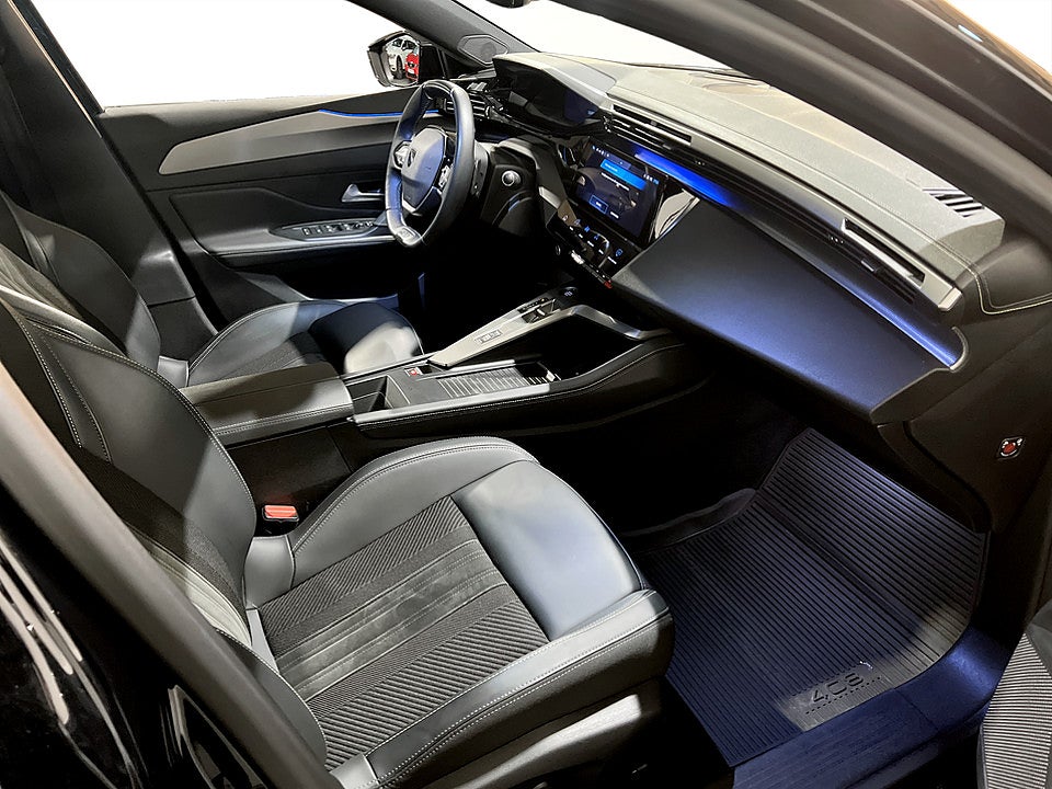 Bild på Peugeot 408 1.2 PT 130hk Aut - B-KAMERA,ELSTOL,NAV