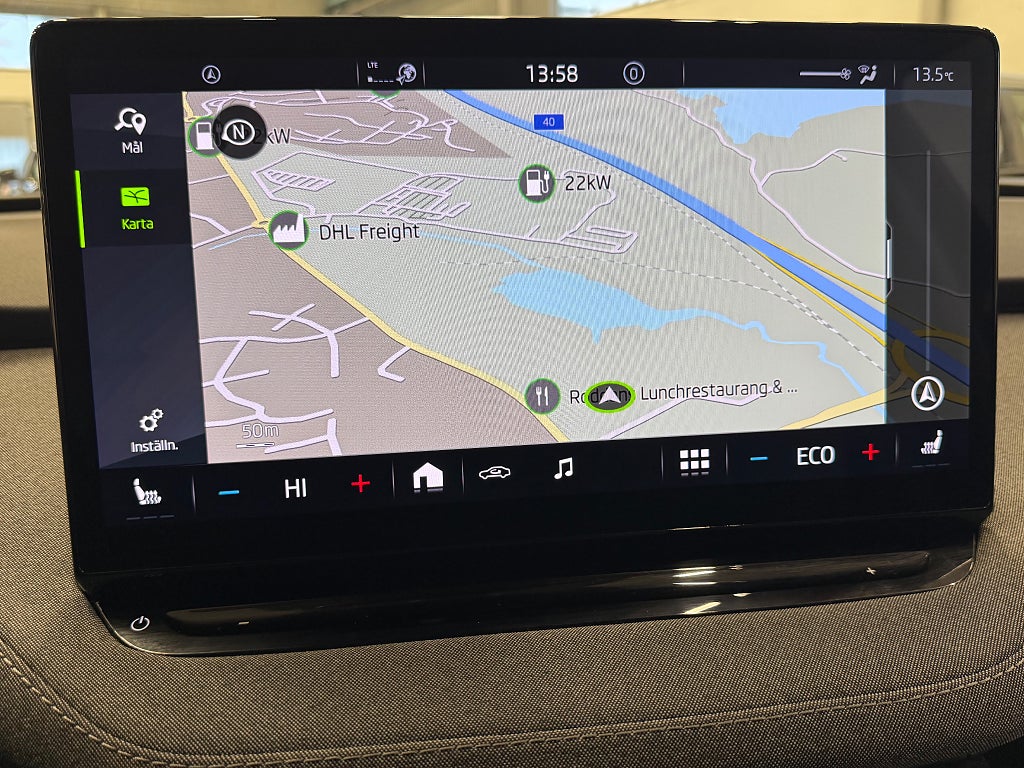 Skoda Enyaq iV iV80, Plus 204HK S&V hjul, Nybytt framruta, 3,95% Ränta - miniatyr 18