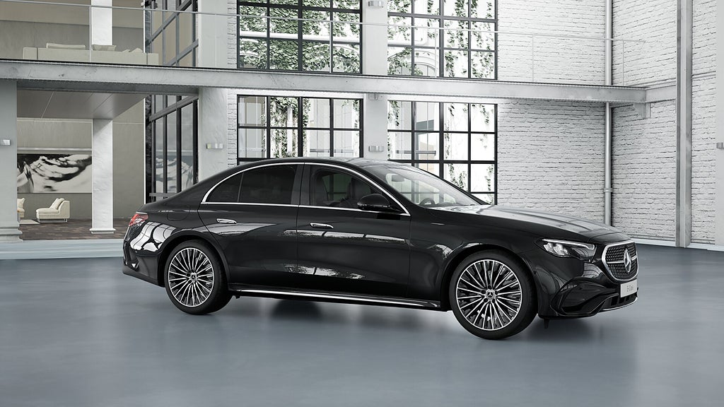 Mercedes-Benz E 300 e Sedan AMG Advanced Edition