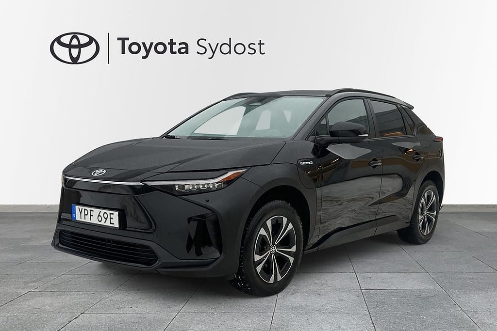 Toyota bZ4X 71.4 kWh FWD Style 204 hk