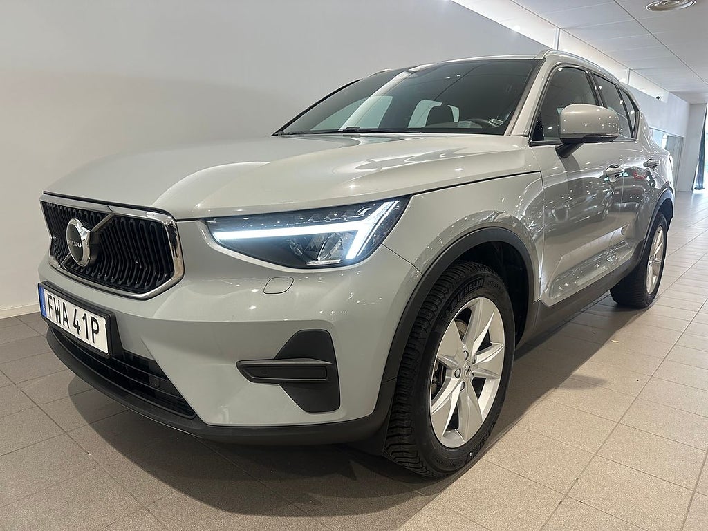 Volvo XC40 B4 FWD Bensin Core SE / Sensorer bak/ Navigati...