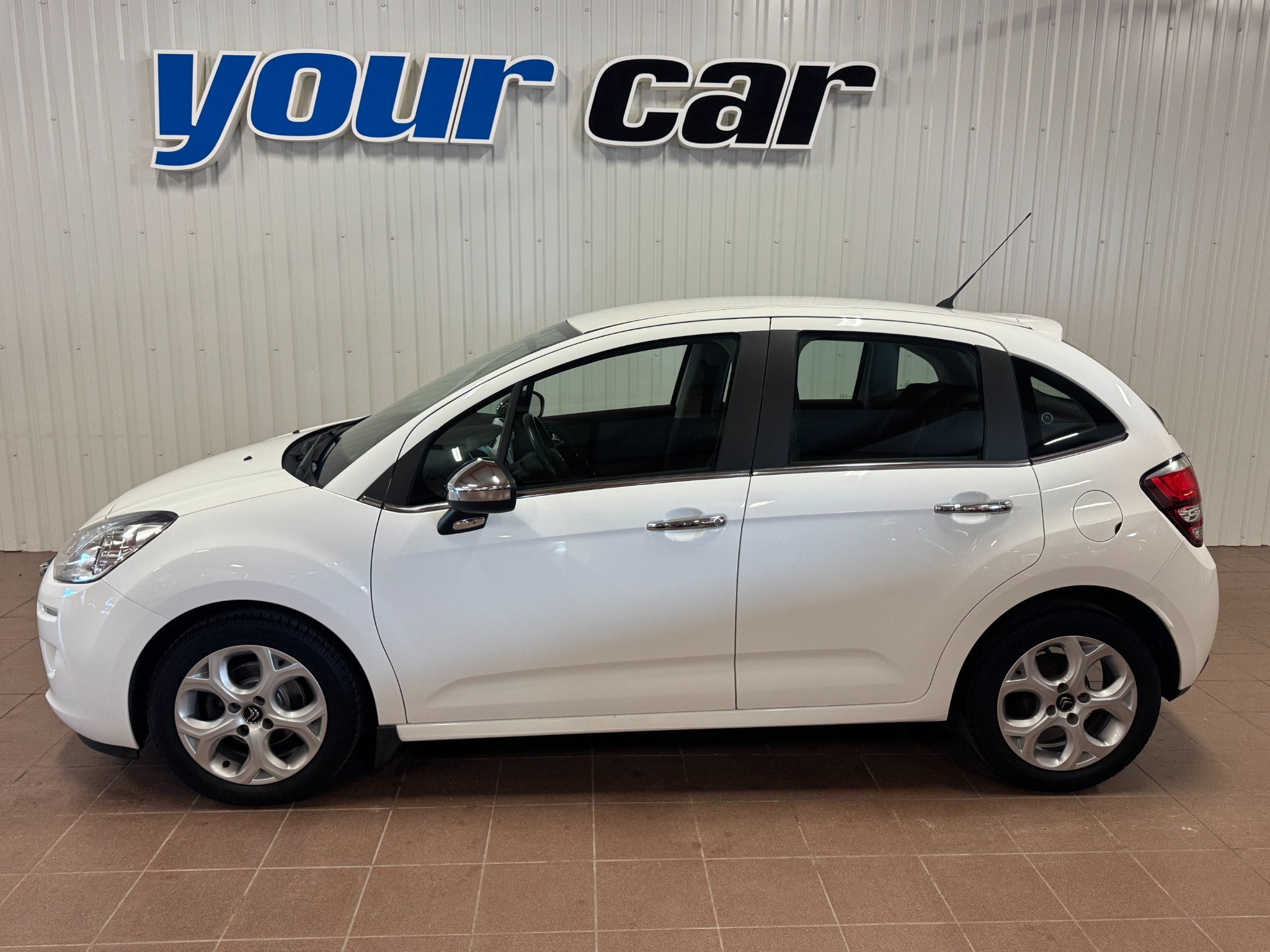 Citroen C3 1.4 HDi 2013, bild 2/37