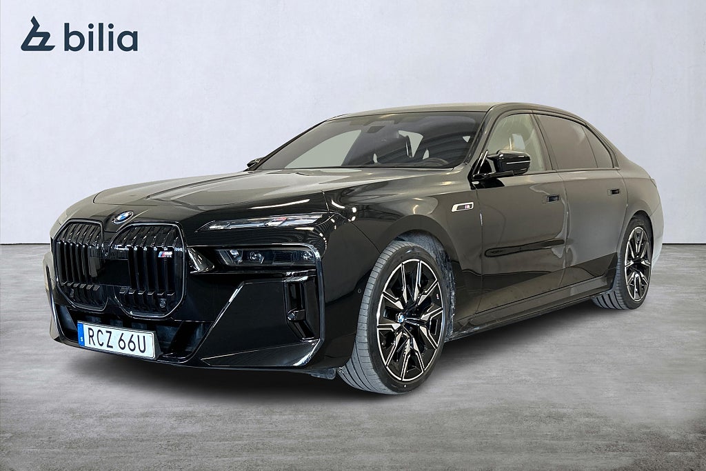 BMW i7 M70 xDrive/Executive Lounge/BMW Theater Screen/ SE SPEC