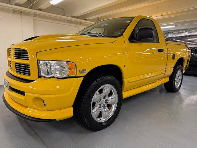 Dodge RAM 1500 Enkelhytt 5.7 V8 HEMI 4x4 Rumble Bee