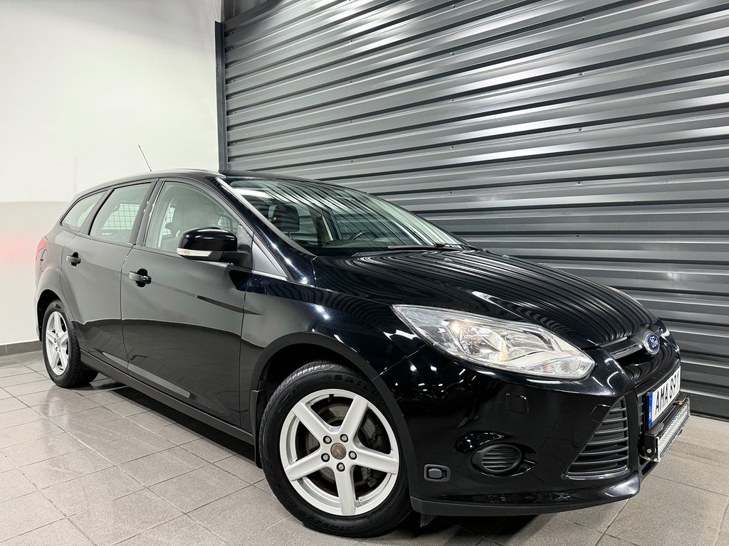 Ford Focus 1.6 Eco Ny Kamrem/Ny Servad/Värmare/Drag#Såld#