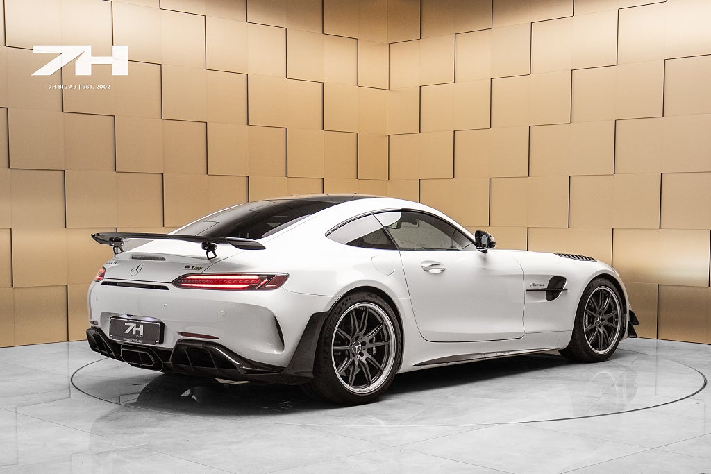 Mercedes-Benz AMG GT R PRO 585 hk / 1 av 750 / Sv. Såld / Kolfiber