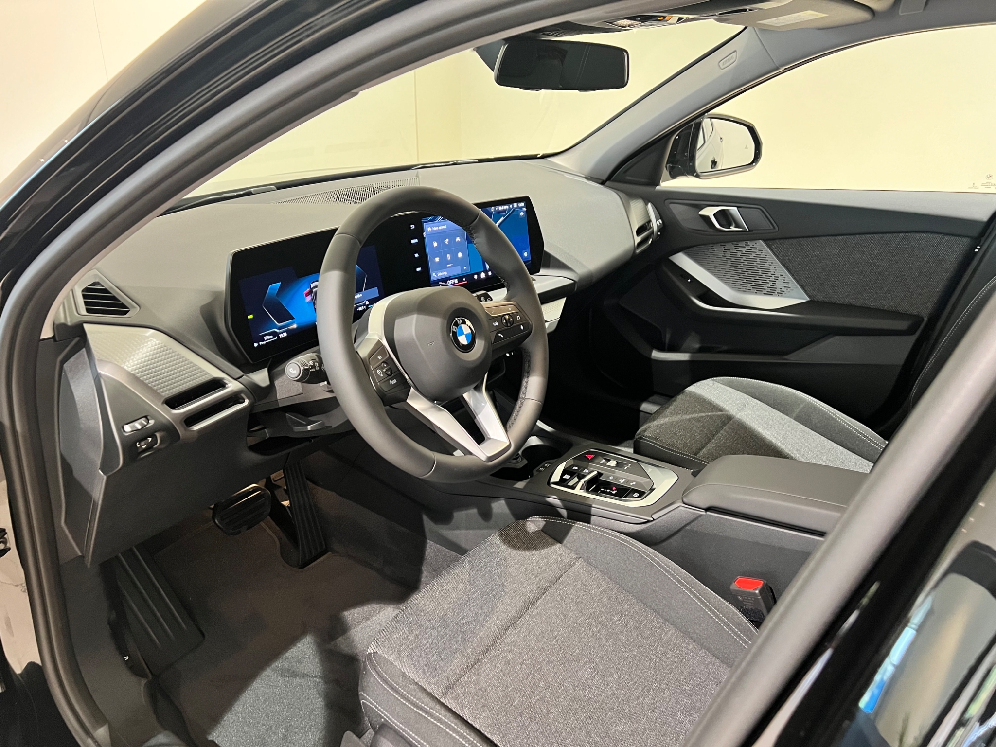 BMW 120 Apple 2026, kuva 4/10
