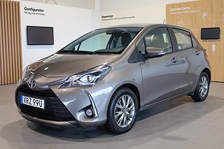 Halvkombi Toyota Yaris 2 av 21