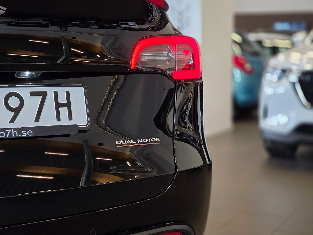 Tesla Model Y Performance 534hk AWD / Autopilot / Momsbil