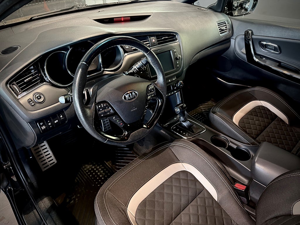 Kia Ceed cee’d sw 1.6 CRDi DCT GT-Line Navi Drag Kombi - bild 18