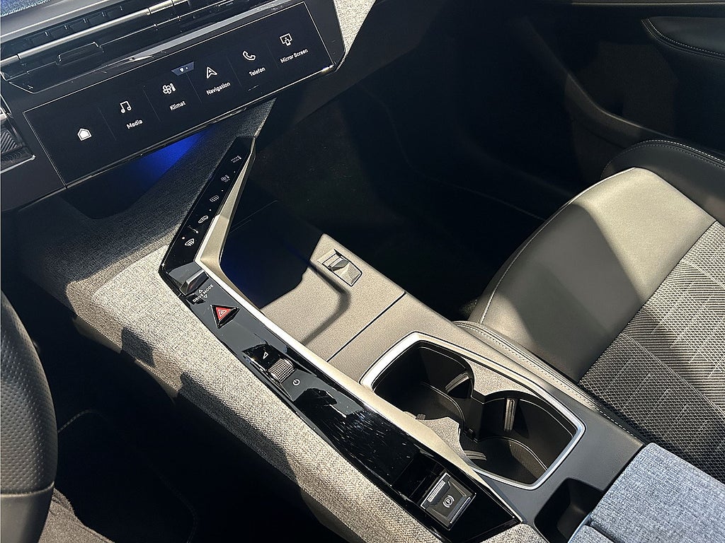 Bild på Peugeot 5008 GT Hybrid 145hk Aut - NYA VINTERHJUL INGÅR!