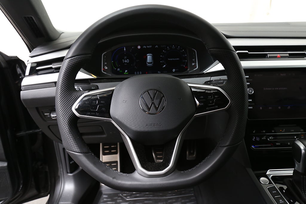 Volkswagen Arteon eHybrid Shooting Brake 218hk R-Line Värmare Drag 2022